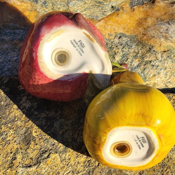 Vintage Fruit Salt and Pepper Shaker - Picture 12 of 12